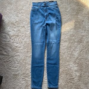 NWT Fashion Nova, High Rise Skinny Jeans, women’s size 7